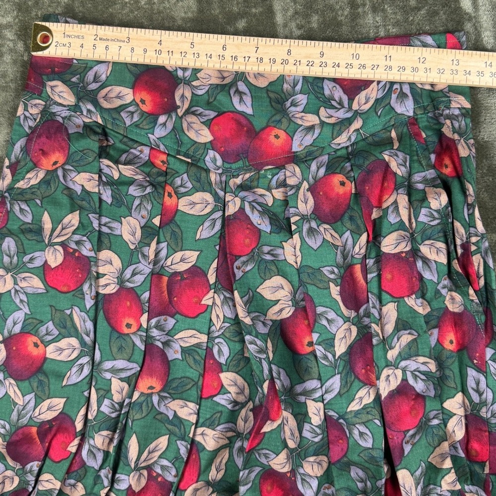 Vintage Style Apple Print Pleated Midi Skirt Green Red High Waist Pockets 26W - Picture 7 of 8